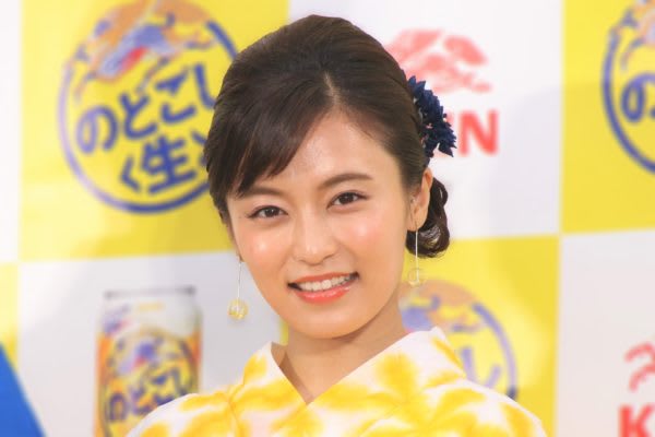 こじるり、のどごしを持って今会いに行きたい人物とは？　「お酒に詳しくて今話題の…」　タレントの小島瑠璃子と俳優の桐谷健太が25日、『のどごし〈生〉夏の開幕式～いざ！　ゴクゴクうまい。～』のイベントに登場。