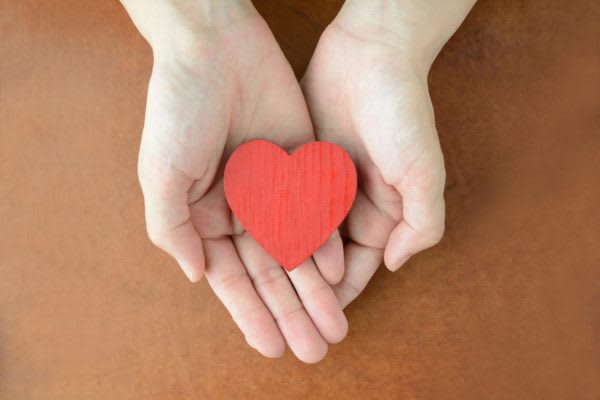 婚活に迷う女子大生…　「純愛ができる最後の時期」と待ったの声　結婚願望のある人にとって、自分が結婚できるかどうかは重要な問題。中には心配のあまり…。