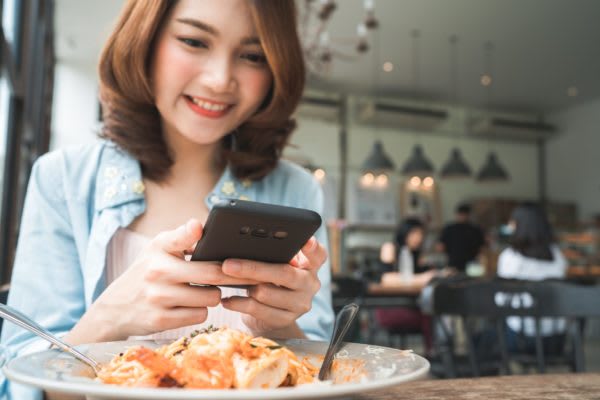 「いただきます！」の前にまず写真？　つい料理を撮影してしまう人の割合は…　Instagramを覗いていると、おいしそうな料理の写真を目にする機会も少なくないだろう。