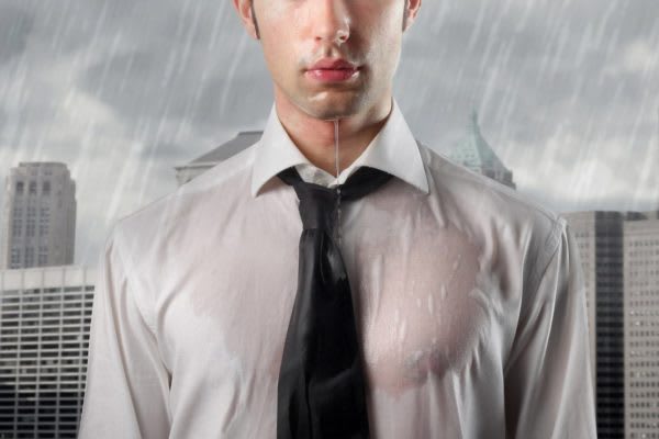 ゲリラ豪雨なのに「傘がない…」　若年層にびしょ濡れ経験者続出の傾向も　先ほどまでの快晴は何処へ？　突然の集中豪雨にも関わらず傘を忘れてしまった経験はないだろうか。
