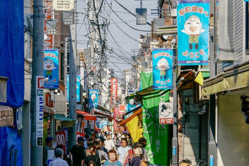 東京・砂町銀座商店街が直面する難問　空き店舗増に防災不安、未来をみんなで考える