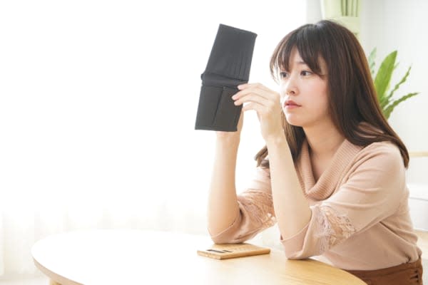 1ヶ月に自分の好きに使える金額は？　「月1000円未満」生活の実態とは…　厳しい現実が判明？自由に使える金額は多いに越したことはないが…