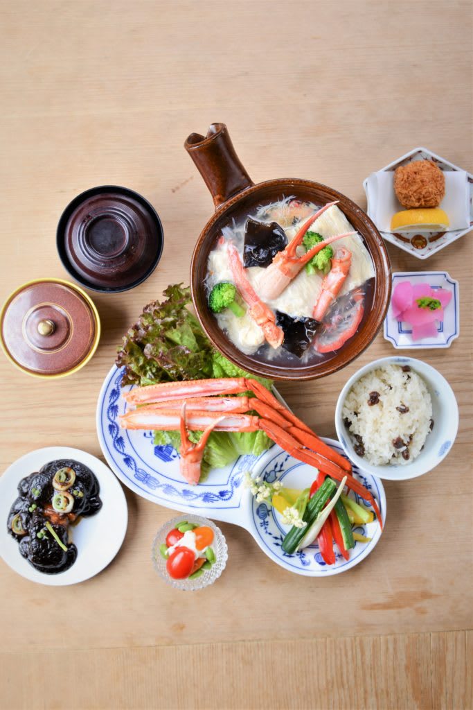 地上150メートルの景色と新鮮なカニを味わえるレストラン　「東京ソラマチ」の「國見」がリニューアル