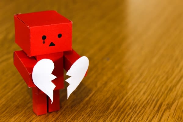 泣く夢を見る理由は「ストレスを吐き出したい心理」【夢占い】