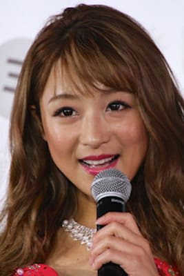 鈴木奈々が遅延行為が原因か？ プロ野球の始球式で迅速に投げるタレントが増加中