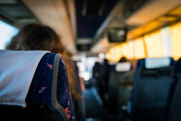 協調性のなさを暗示？　バスの夢を見た理由【夢占い】