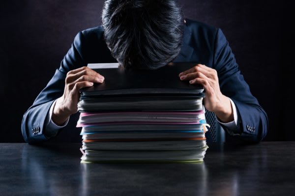 50代男性に続出？　職場で嫌がらせをした経験がある人を調査すると…　「聞こえるように悪口を言われる」「激務を強いられる」など、職場で嫌がらせを受けたことありますか？
