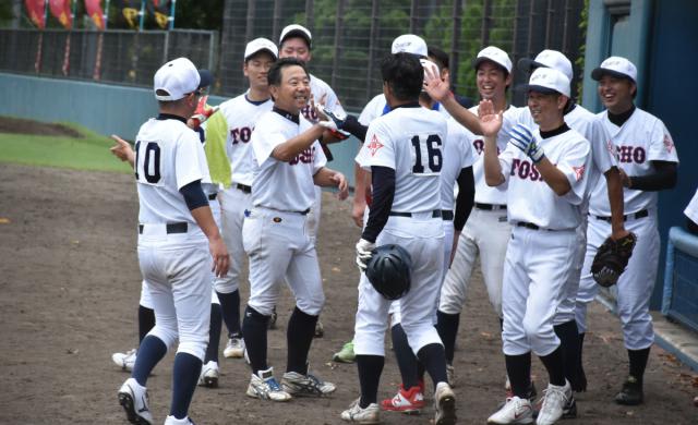球児に負けず熱戦　県内高校野球OB大会開幕