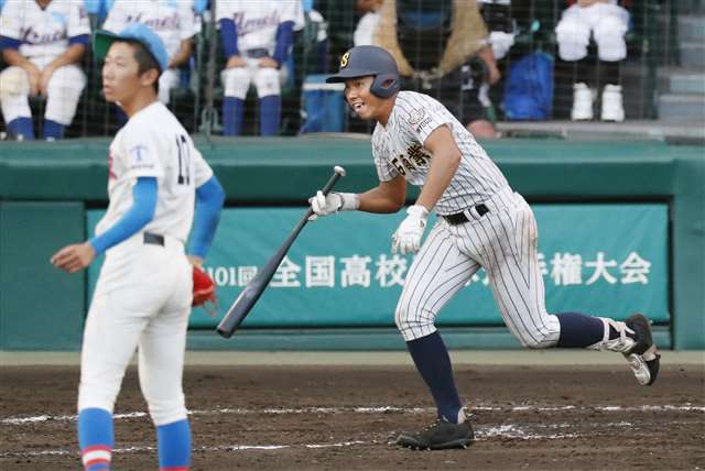 花咲徳栄、高森（象潟中出）救援実らず　再び甲子園出場誓う