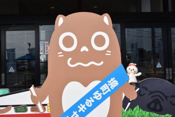 さしま茶に新鮮野菜に梅山豚、極厚サンドイッチまで！　茨城県境町の“おいしい”が大集合♪　＠道の駅さかい