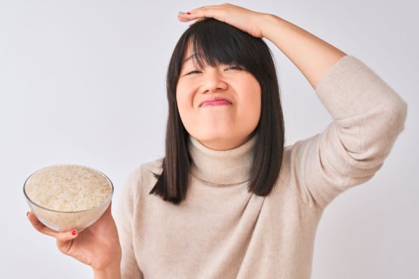 我慢しすぎで爆発？　女性は休日に暴飲暴食してしまう傾向も　食事管理をしていても、ついやってしまう休日の暴飲暴食。経験のある人はどのくらいいるのだろう。
