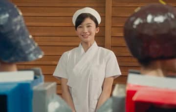 小倉優香、天使の笑顔 - (C) 空知英秋/集英社 (C)2018映画「銀魂2」製作委員会 (C)2018 エイベックス通信放送