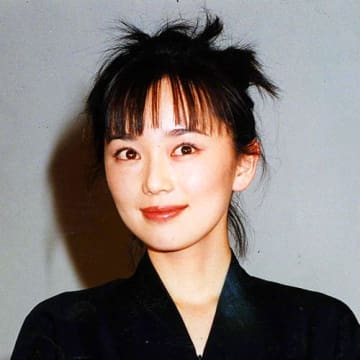 葉月里緒奈