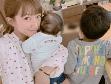 辻希美、第4子をほぼ一日抱っこと告白も焼肉ランチで「矛盾し