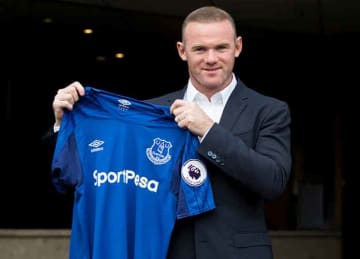 Wayne Rooney scores spectacular goal in return to Everton